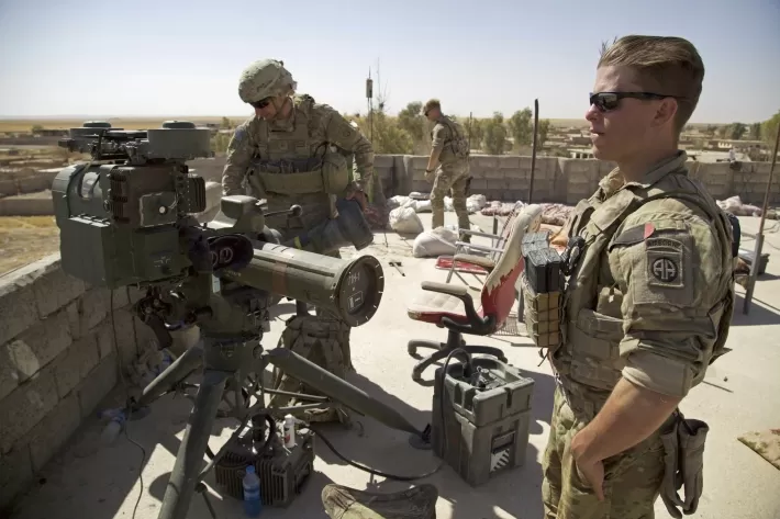 محلل سياسي: أمريكا تمتلك حق الدفاع عن قواتها في العراق.. لم تتعقب المهاجمين لهذا السبب !