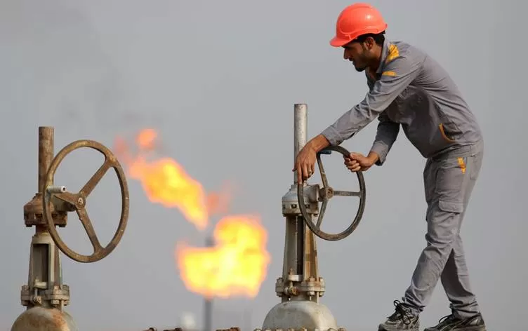 العراق يحقق ايرادات تفوق 6 مليارات دولار من بيع النفط خلال حزيران