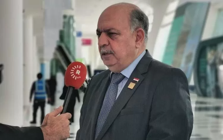 الحكومة العراقية تتعاقد مع وزير سابق كخبير نفطي