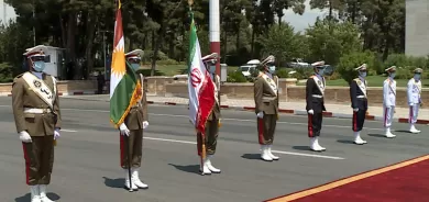 إيران تستقبل رئيس الإقليم بمراسم خاصة وعلم كوردستان