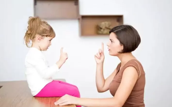 لا تعاقب طفلك بهذه الطرق.. قد يصاب بالمرض النفسي