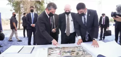رئيس حكومة إقليم كوردستان يتفقد مشروع إنشاء المدرسة الأمريكية في دهوك