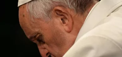 بابا الفاتيكان: ما زلت حيا رغم أن البعض تمنى موتي!