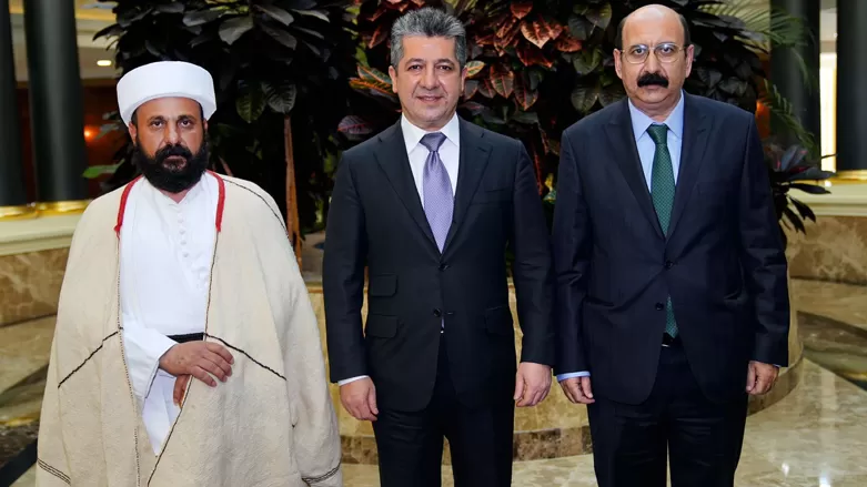 رئيس حكومة إقليم كوردستان يستقبل أمير وبابا شيخ الإيزيديين