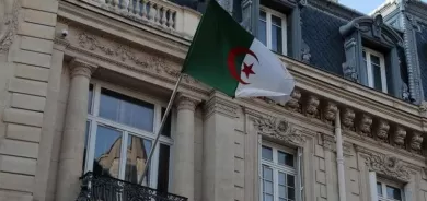 بيان من الجزائر يوضح سبب استدعاء سفيرها في باريس