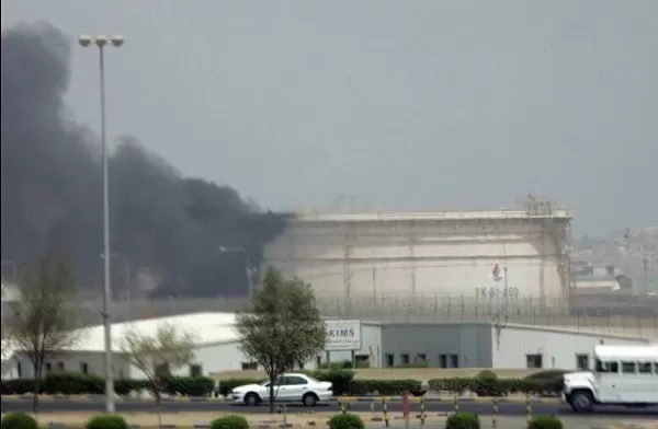Fire erupts at Kuwait oil refinery; minor injuries reported