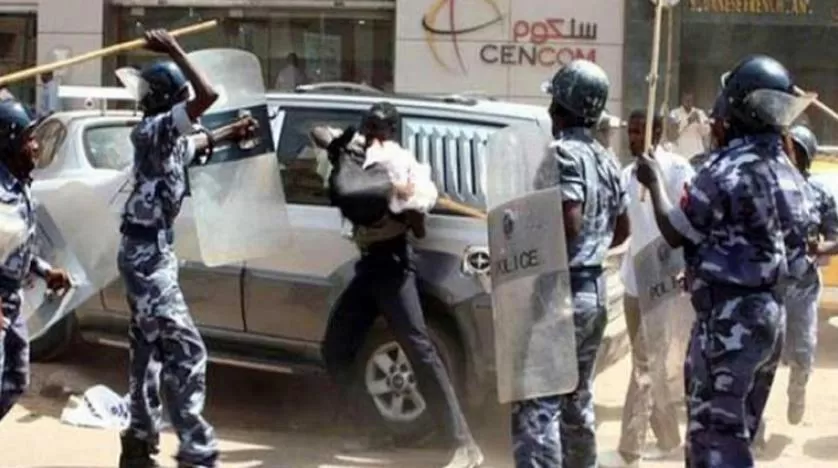 اعتقال عدد من الوزراء في الحكومة الانتقالية السودانية ورؤساء الأحزاب السياسية