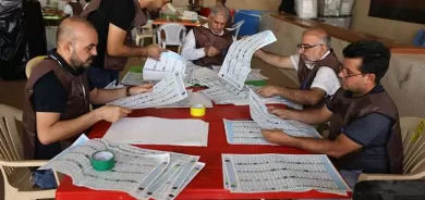 مفوضية الانتخابات تعلن إتمام عمليات العد والفرز اليدوي في محطات نينوى