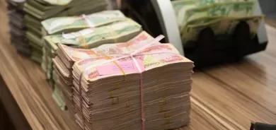 مالية كوردستان تشرع بتوزيع رواتب موظفي الاقليم
