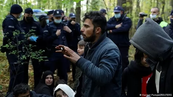 The route from Iraq to Belarus: How are migrants getting to Europe? (video)