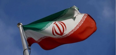 World powers test Iran's commitment to talks, Tehran stays firm