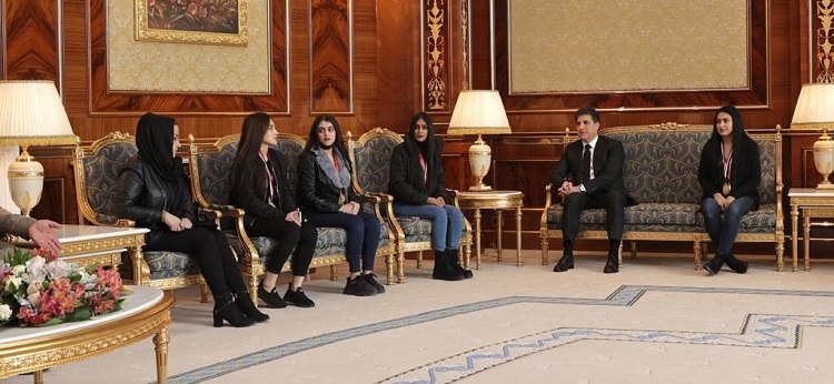 President Nechirvan Barzani receives medalists in women’s weightlifting