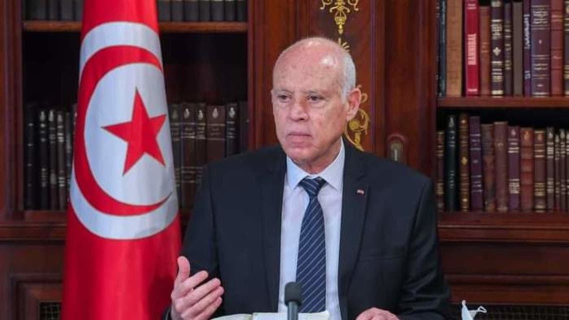 الرئيس التونسي يحل المجلس الأعلى للقضاء
