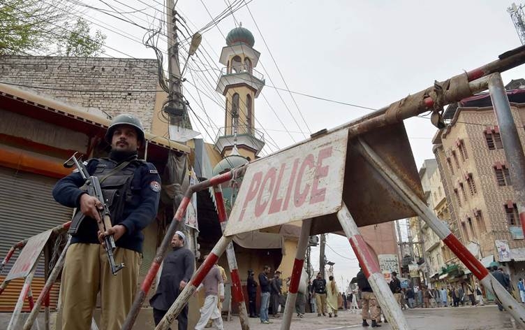 الخارجية العراقية تدين الهجوم على مسجد كوتشه رسالدار في باكستان