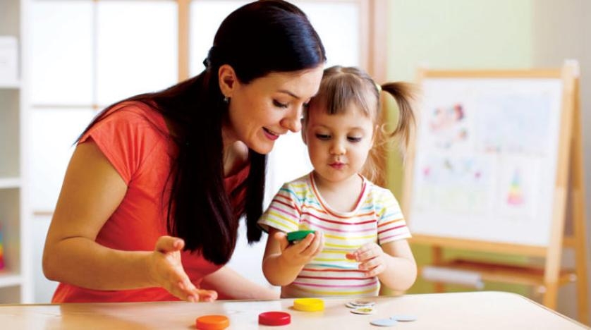 مهارات اللعب عند الأطفال ودورها في التطور اللغوي
