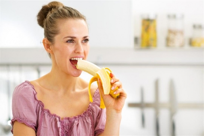 خبراء التغذية يحذرون من تناول الموز على معدة فارغة في الصباح