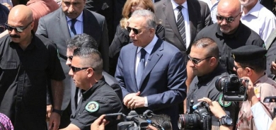 Angry crowd forces Iraq PM to leave funeral of poet Muthaffar Al Nawab