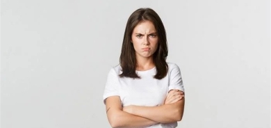 كيف تسيطر المرأة على غضبها وأهم الخطوات للسيطرة على فقدان أعصابها