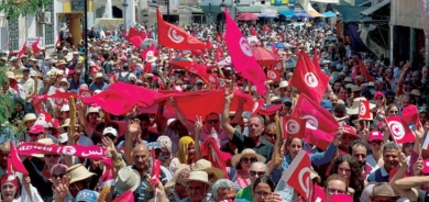 اتساع المظاهرات ضد استفتاء الدستور في تونس