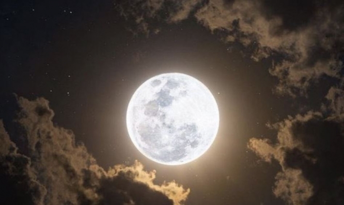 راقبوا السماء .. اليوم “القمر العملاق” الأخير لسنة 2022 يزين سماء إقليم كوردستان