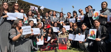 ناشطون يتظاهرون في أربيل دعماً لحقوق الكورد في شرق كوردستان