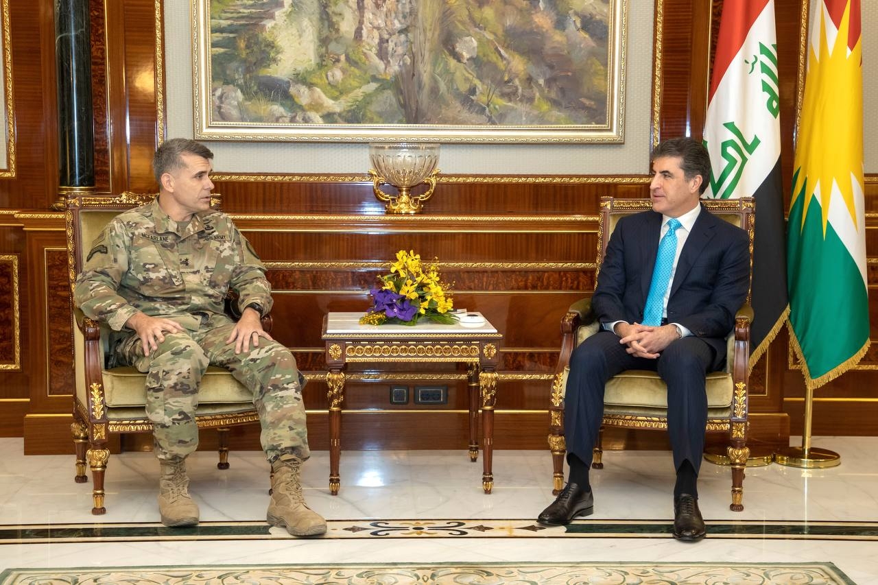 President Nechirvan Barzani meets with the Commander of the International Coalition