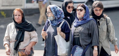 إيران تراجع قانون الحجاب