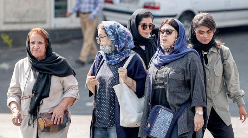 إيران تراجع قانون الحجاب