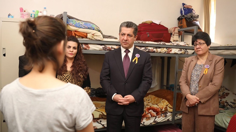 رئيس حكومة إقليم كوردستان يوافق على انشاء وحدات سكنية للأطفال المشرّدين والنساء المعنّفات