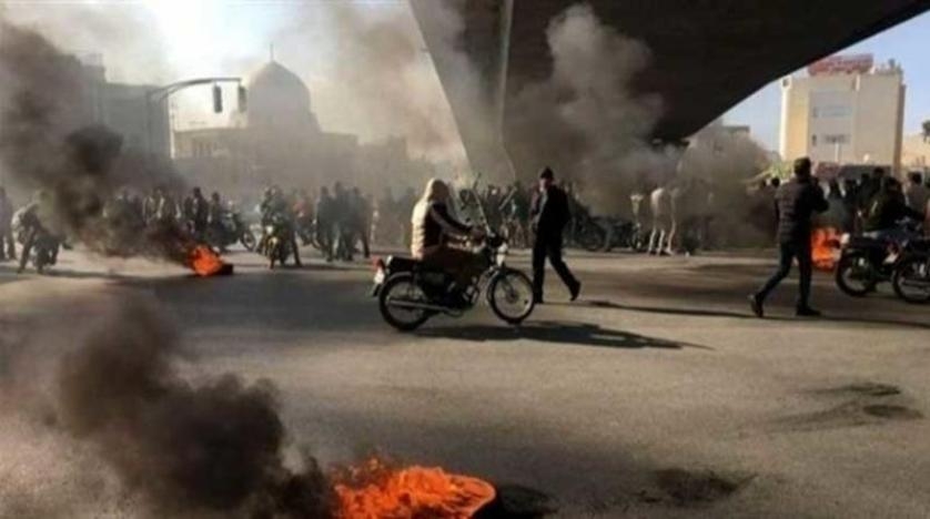 تجدد الاحتجاجات الإيرانية في الداخل والخارج