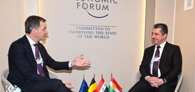 مسرور بارزاني ورئيس الوزراء البلجيكي يبحثان في دافوس تعزيز العلاقات بين أربيل وبروكسل