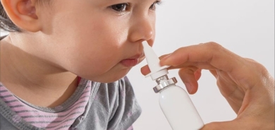 تحذير من قطرات الأنف على الأطفال