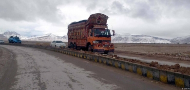 Pakistan: Dozens killed in Balochistan bus crash