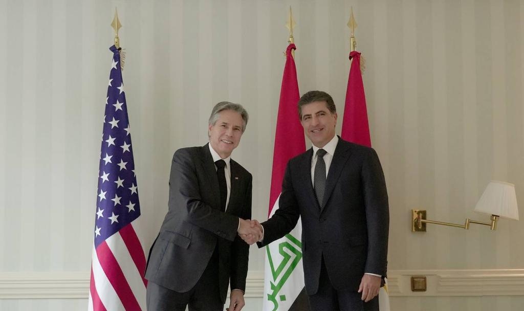 President Nechirvan Barzani receives a letter from the US Secretary of State Blinken