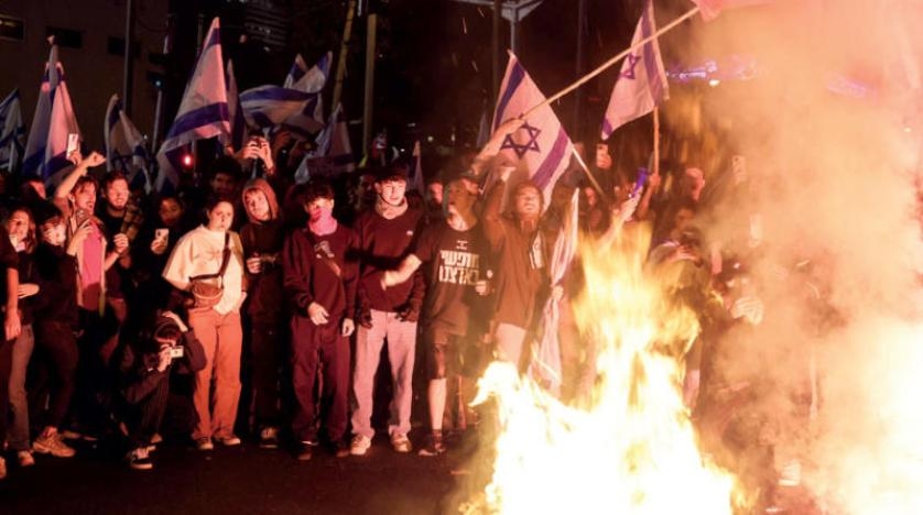 إسرائيل: استمرار الاحتجاجات رغم دعوة الرئيس للحوار