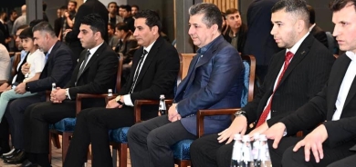 مسرور بارزاني يحضر كلاسيكو كوردستان بين ناديي أربيل ودهوك