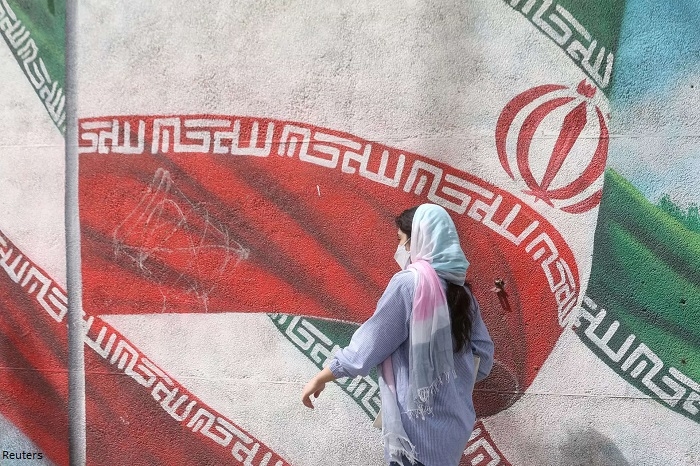 Iran says it executes leader of women trafficking network