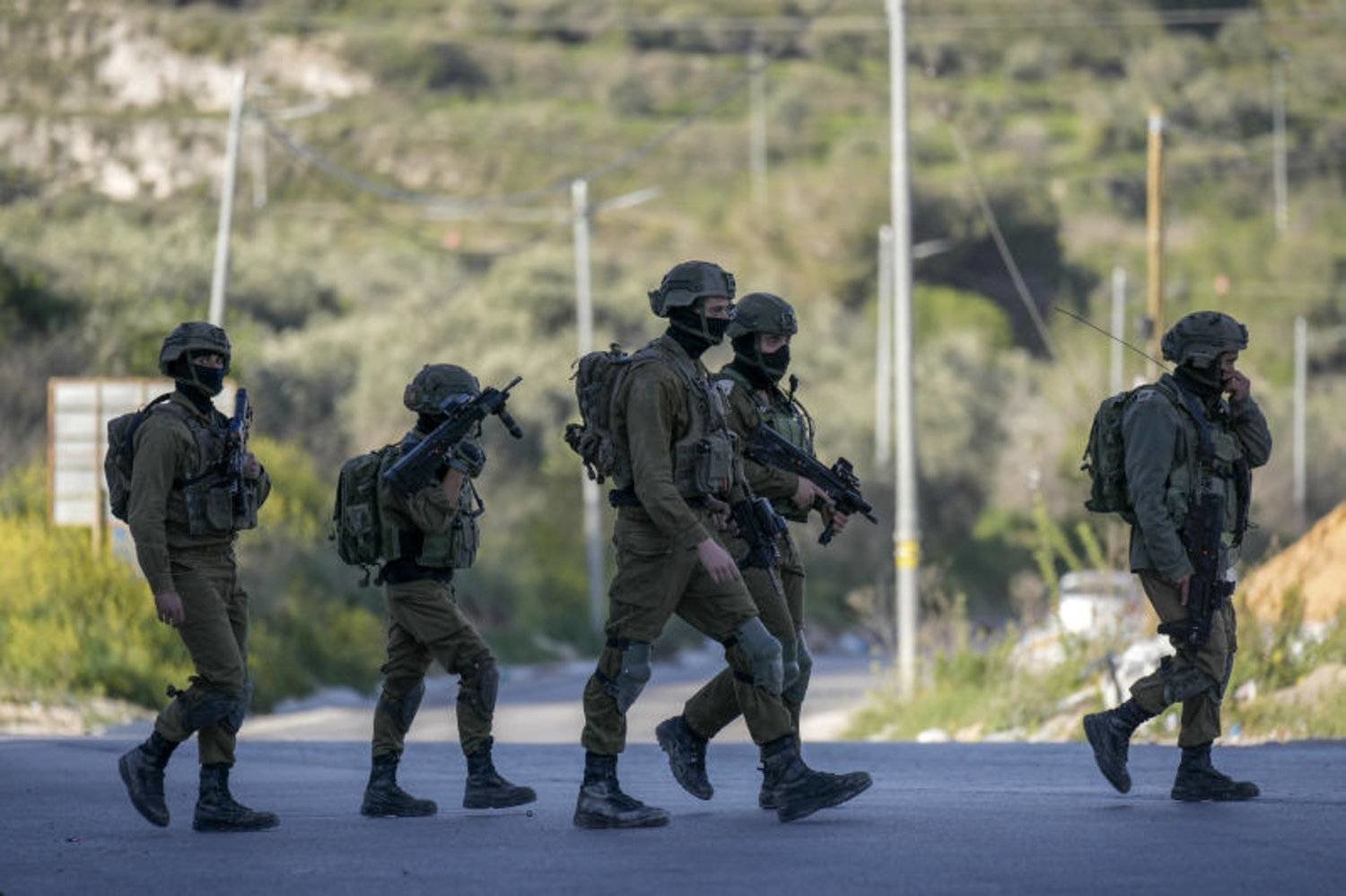 إصابة 8 فلسطينيين خلال عمليات للجيش الإسرائيلي في الضفة الغربية