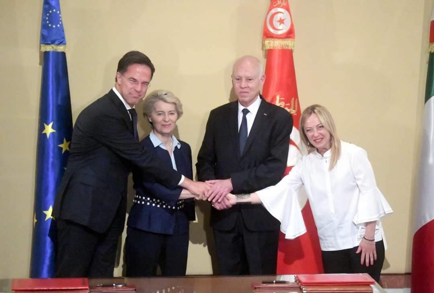 تونس و«الاتحاد الأوروبي» يوقعان اتفاقاً لوقف الهجرة