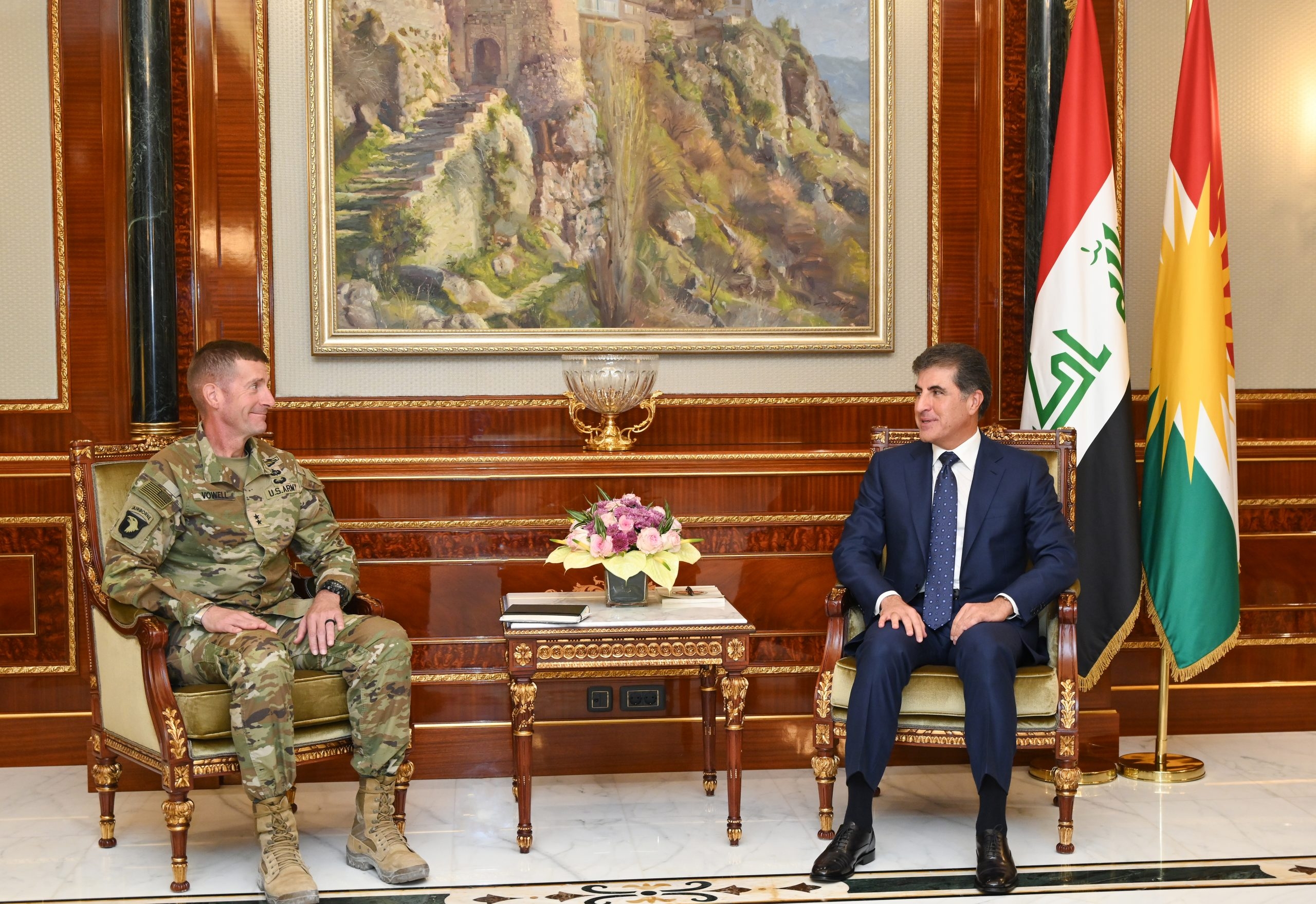 Nechirvan Barzani, the President, engages in discussions with the leader of the coalition forces operating in Iraq and Syria.