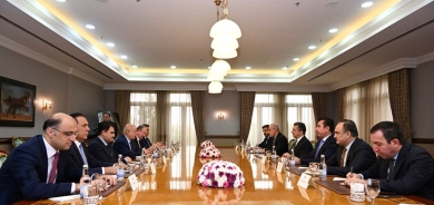 KRG Prime Minister Meets with Kurdistan Region's Negotiating Team