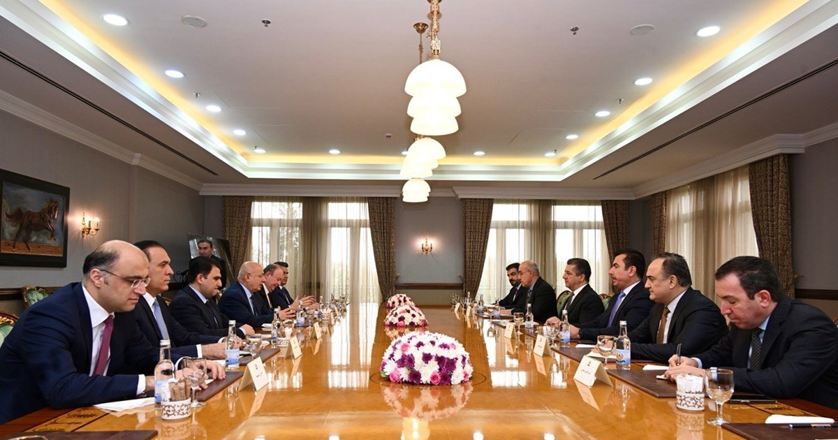 KRG Prime Minister Meets with Kurdistan Region's Negotiating Team