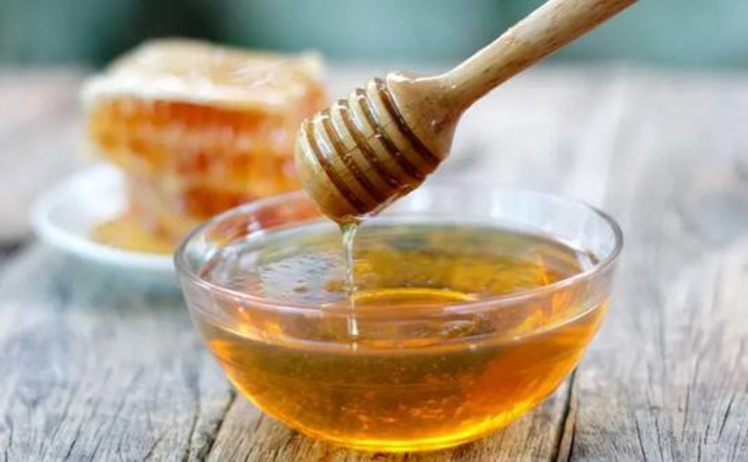 تعرّف على فوائد العسل الصحية المذهلة في الشتاء