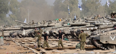 إسرائيل «تقلص الحرب» في غزة وفق الخطة الأميركية