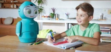 روبوت الأطفال «موكسي» بنسخة أحدث مدعومة بالذكاء الصناعي ومزايا التعليم الخصوصي