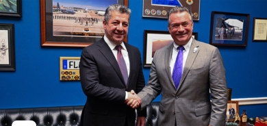 رئيس حكومة إقليم كوردستان يجتمع مع عضو الكونغرس الأمريكي دون بيكون