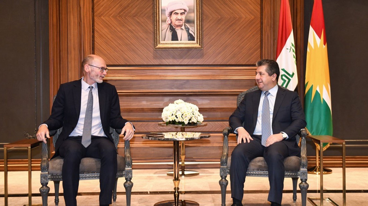 رئيس الوزراء مسرور بارزاني يلتقي سفير بريطانيا لدى العراق