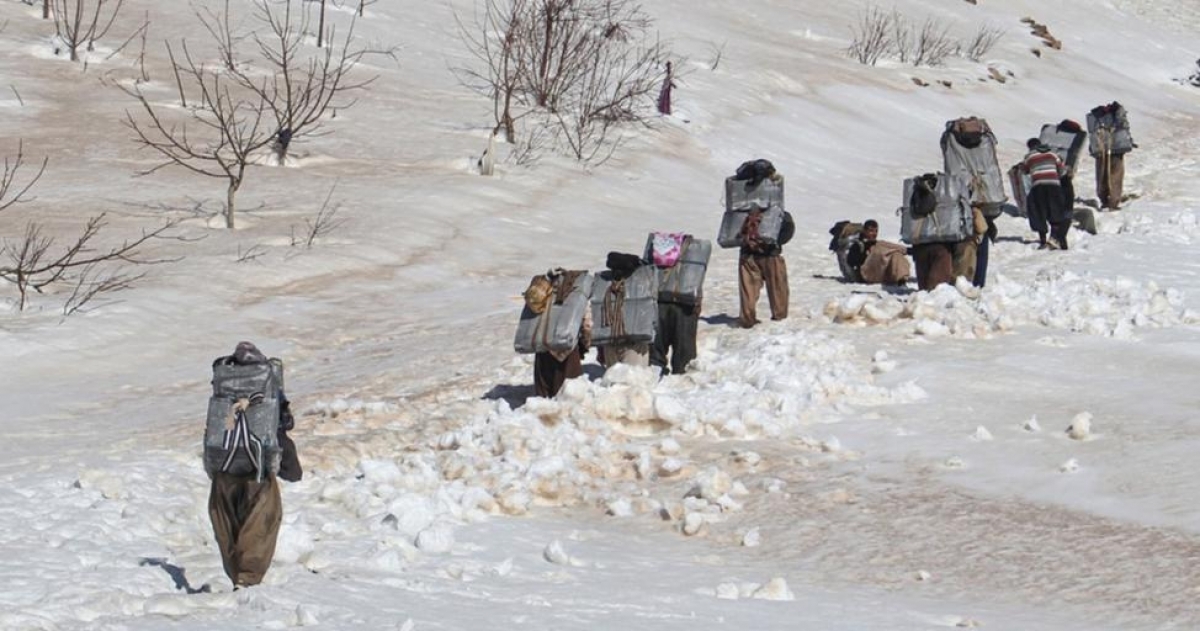 Iranian Border Patrol Wounds Eight Kurdish Kolbers in Crossfire