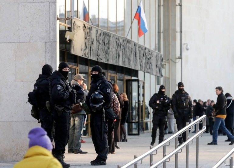 روسيا: أدلة تربط منفذي «هجوم موسكو» بالقوميين الأوكرانيين