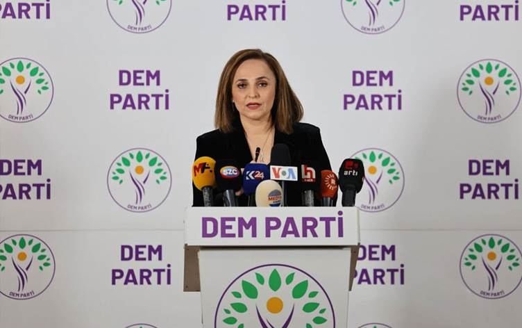 Ayşegul Dogan: DEM Partî hem partiya Tirkiyeyê û hem jî partiya Kurdan e